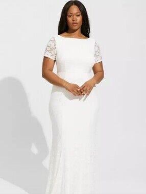 Torrid Ivory Lace Short-Sleeve Wedding Gown